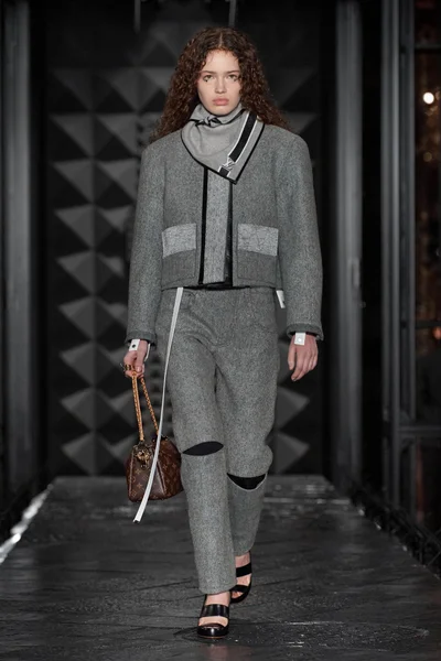 Look 8